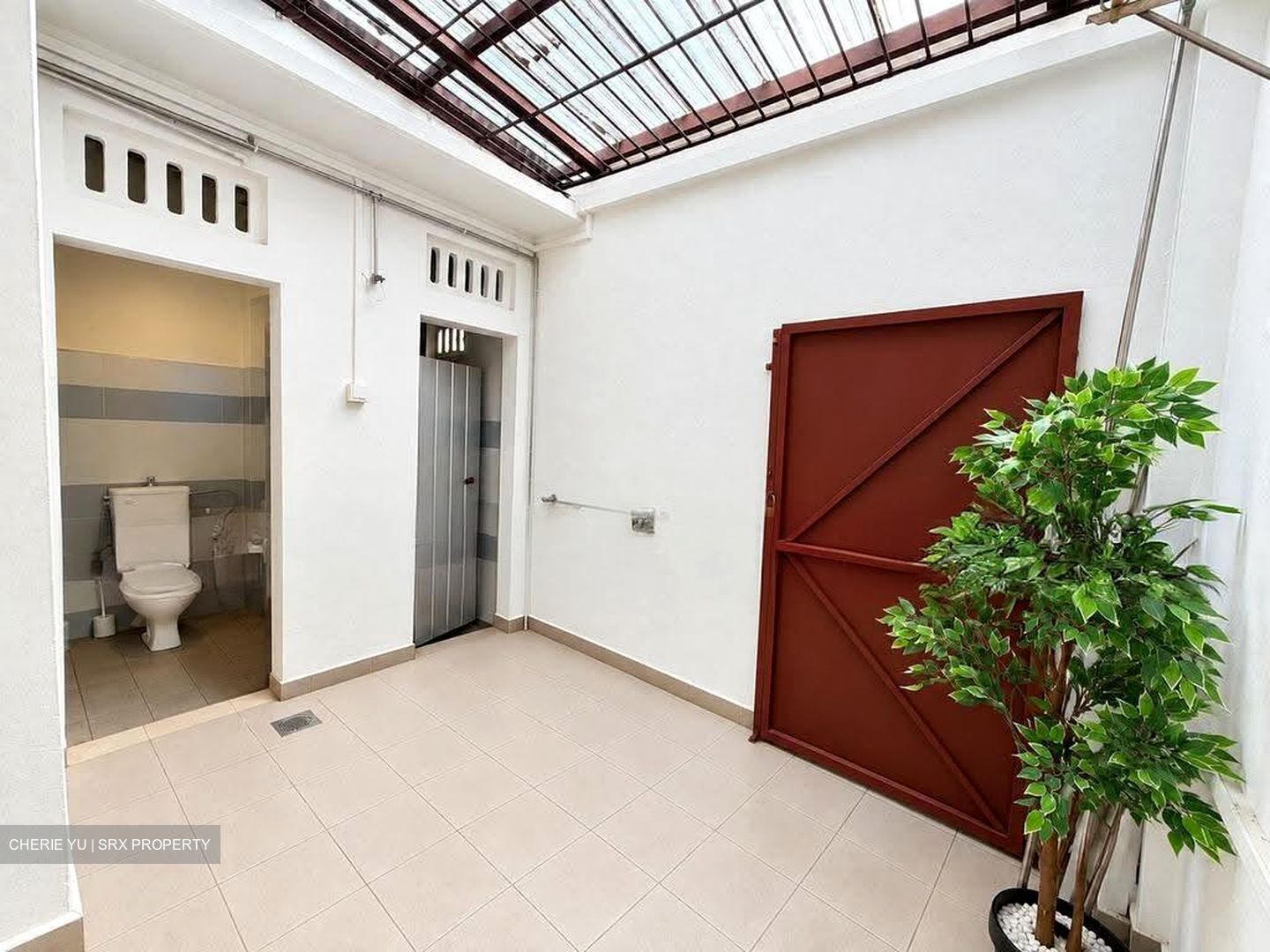 Upper Paya Lebar Road (D19), Shop House #634597251